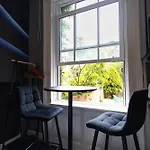 London, Jacuzzi 1 Bedroom Apartment